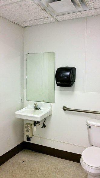 More Photos Of 11499 US Highway 69 S, Warren General Retail For Sale