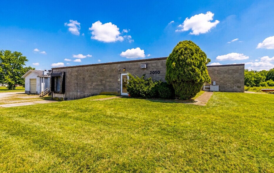 More Photos Of 2050 Sportys Dr, Batavia Warehouse For Sale