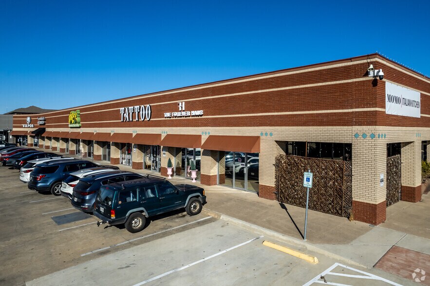 Primary Photo Of 8989 Forest Ln, Dallas General Retail For Lease