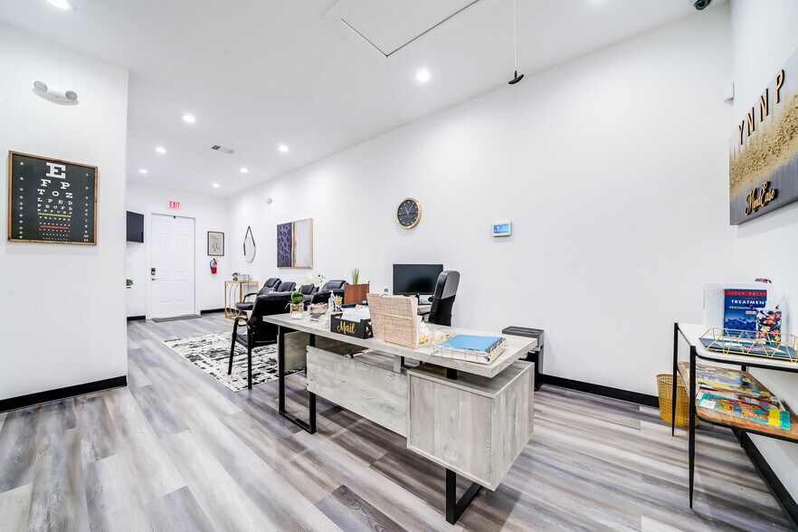 More Photos Of 1802 Mansfield Webb Rd, Mansfield Unknown For Lease