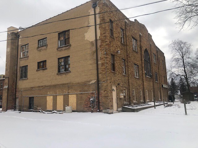 More Photos Of 858 W Huron St, Pontiac Religious Facility For Sale