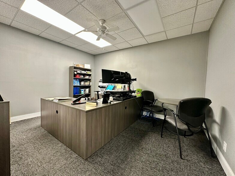More Photos Of 705 Lamar St, Wichita Falls Office For Sale