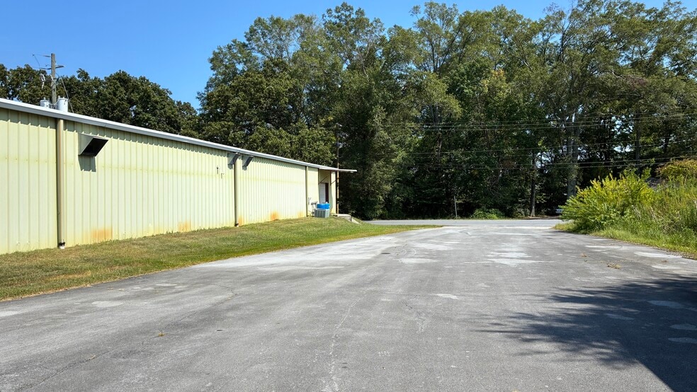 More Photos Of 6 Redmond Ct NW, Rome Industrial For Sale