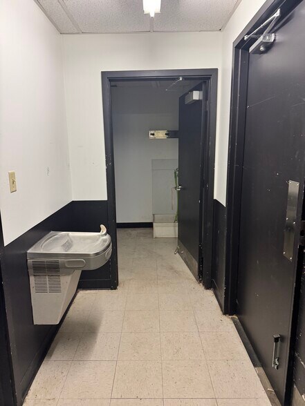 More Photos Of 1651 Blue Ridge Blvd, Troutville Unknown For Lease