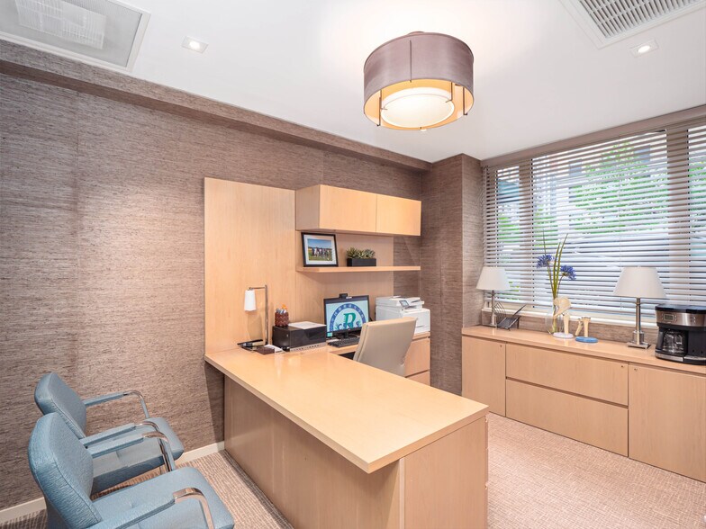 More Photos Of 1045 Park Ave, New York Apartments For Sale