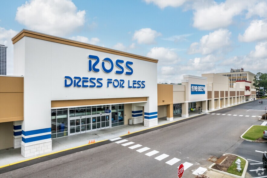 Primary Photo Of 5048 Park Ave, Memphis Unknown For Lease