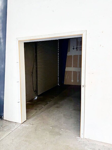 More Photos Of 77980 Wildcat Dr, Palm Desert Warehouse For Lease