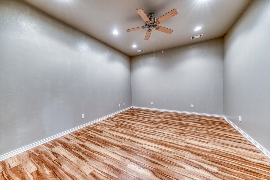 More Photos Of 301 Center Court Dr, Bridgeport Warehouse For Sale
