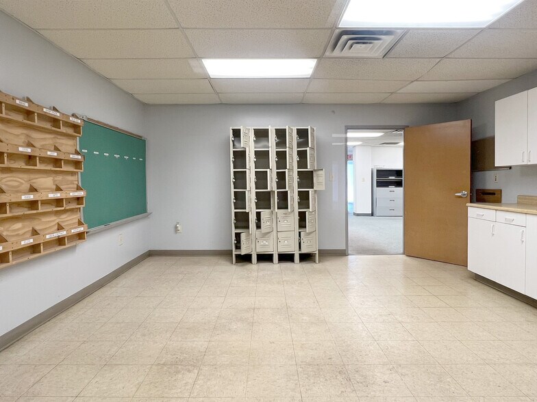More Photos Of 7171 W Ridge Rd, Fairview Warehouse For Sale