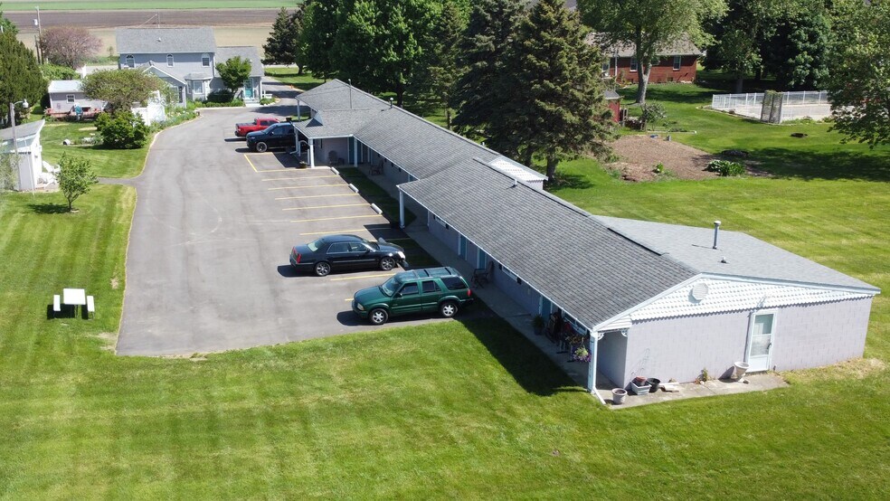 More Photos Of 9810 E Lansing Rd, Durand Hotel For Sale