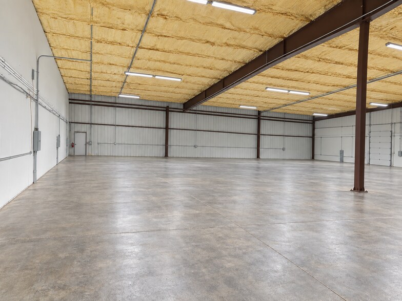 More Photos Of 1000 Warmack, Warner Warehouse For Sale