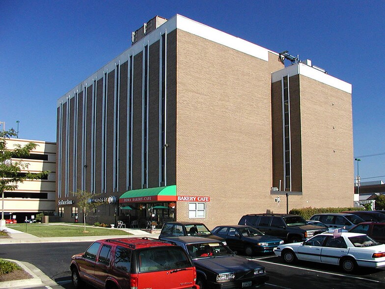 More Photos Of 121 Congressional Ln, Rockville Medical For Lease