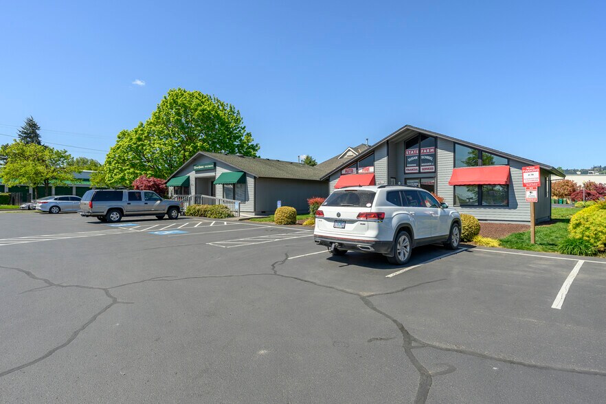 More Photos Of 2911 E Portland Rd, Newberg Office For Sale