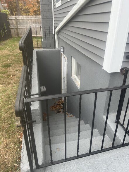 More Photos Of 360 Hawkins Ave, Ronkonkoma Medical For Lease