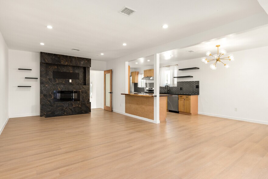 More Photos Of 2511 Purdue Ave, Los Angeles Multifamily For Sale