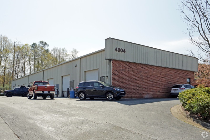 More Photos Of 4904 Alpinis Dr, Raleigh Showroom For Lease