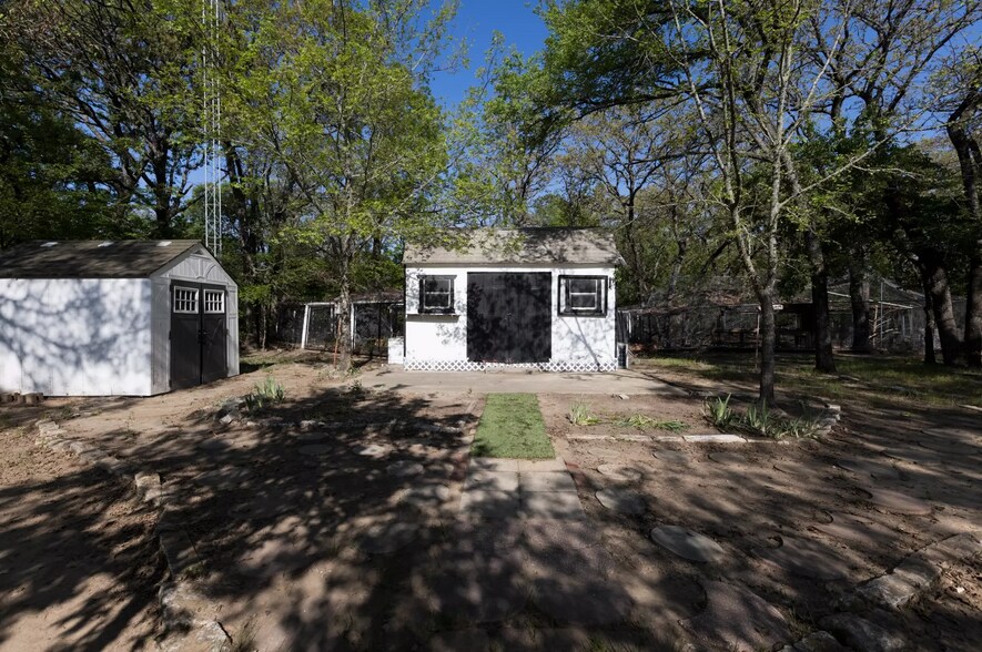 More Photos Of 10672 County Road 2450, Terrell Specialty For Sale