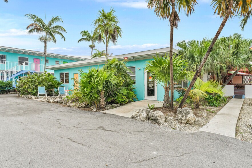 More Photos Of 27340 Overseas Hwy, Ramrod Key Hotel For Sale