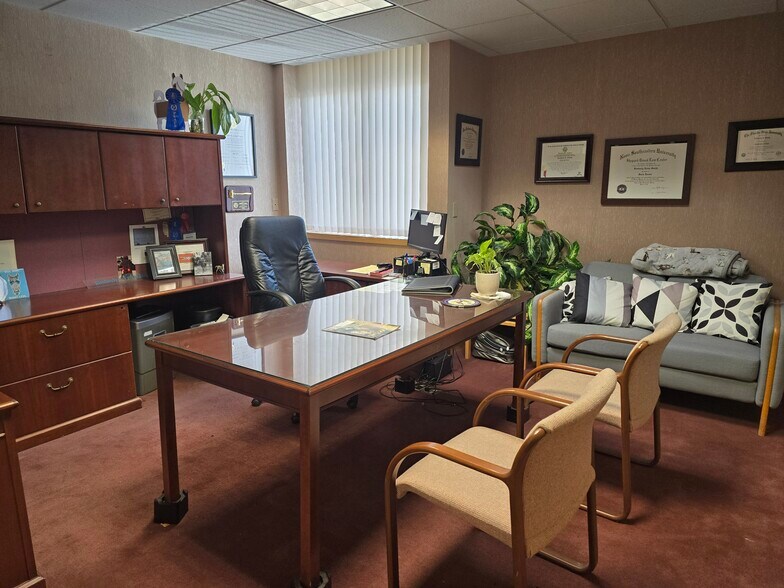 More Photos Of 3949 Evans Ave, Fort Myers Medical For Sale