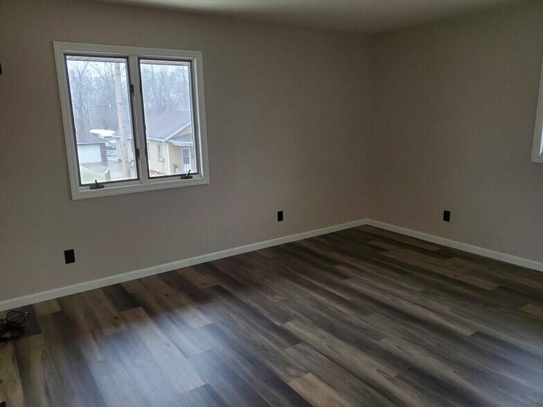 More Photos Of 519 W Superior St, Ottawa Apartments For Sale
