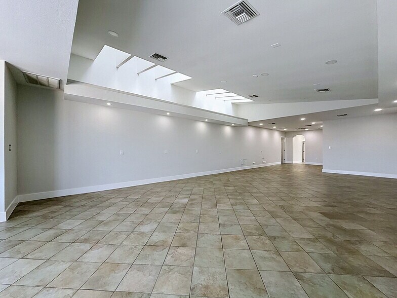 More Photos Of 13414 US Highway 19, Hudson Showroom For Lease