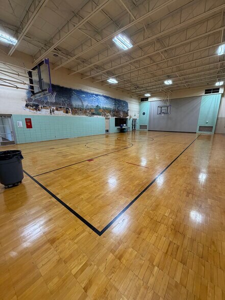 More Photos Of 255 N Miami St, Wabash Medical For Sale