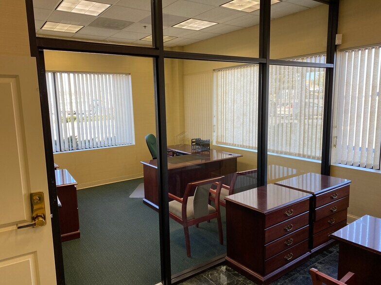 More Photos Of 14231 Willard Rd, Chantilly Light Distribution For Lease