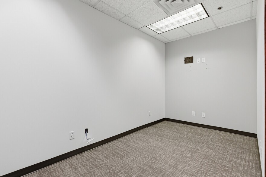More Photos Of 6995 S Union Park Ctr, Midvale Office For Lease