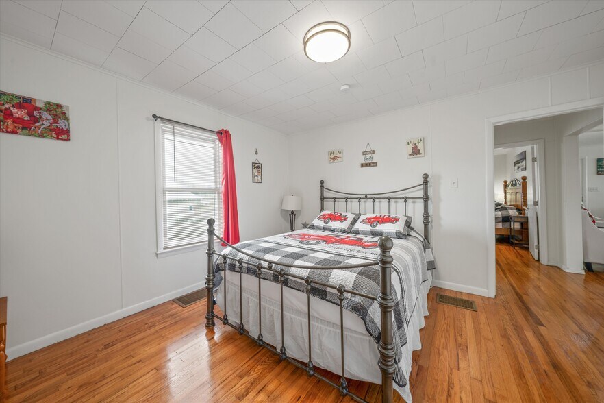 More Photos Of , Maryville Unknown For Sale