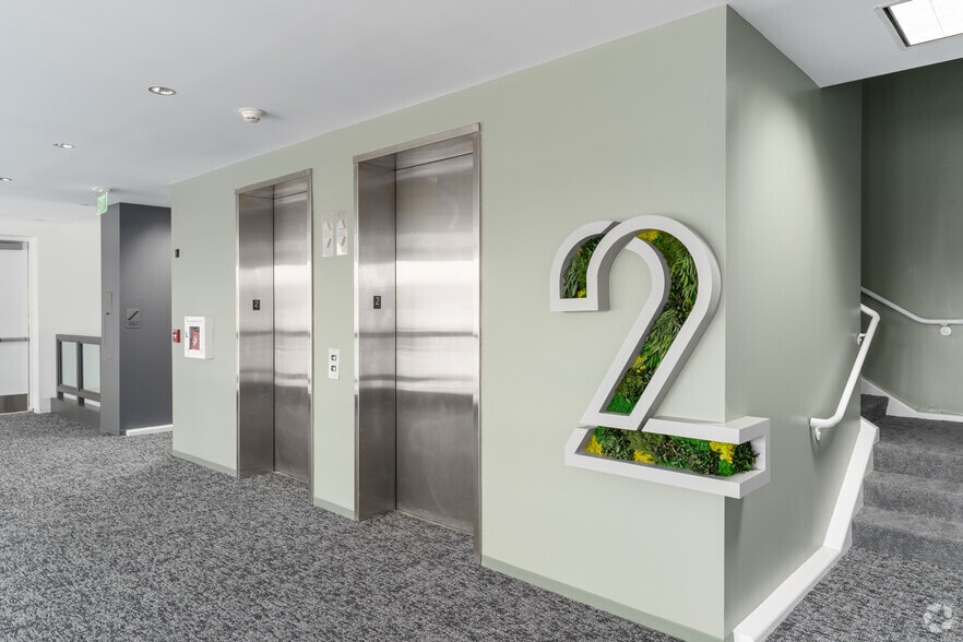 More Photos Of 1111 Old Eagle School Rd, Wayne Office For Lease