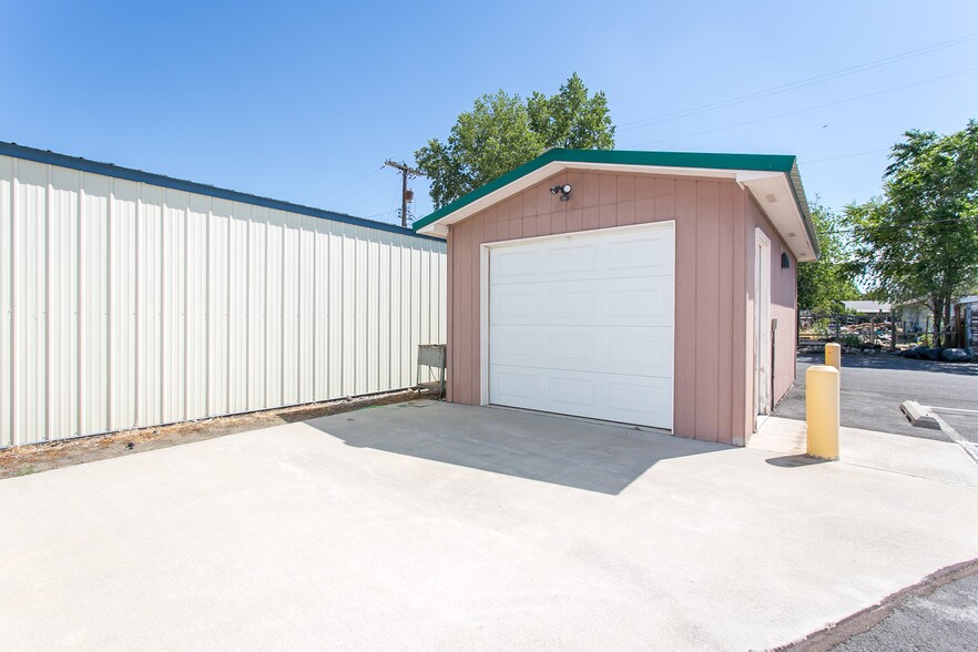 More Photos Of 710 S Columbia Ave, Connell Restaurant For Sale