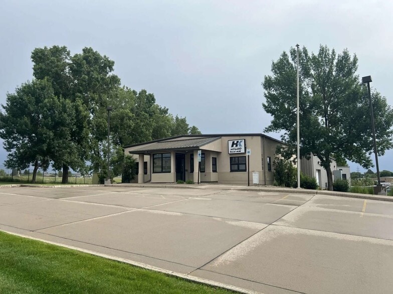 Primary Photo Of 1809 N Terin Cir, Sioux Falls Warehouse For Lease
