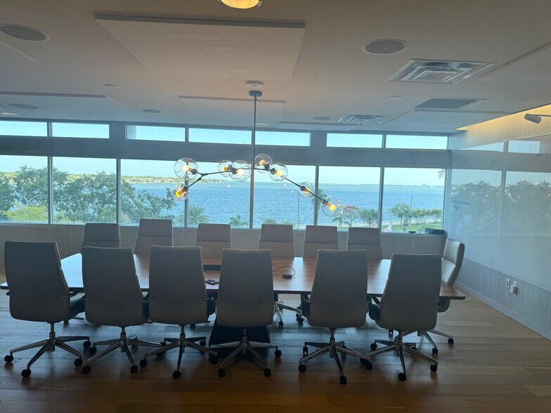 Primary Photo Of 511 W Bay St, Tampa Office For Lease