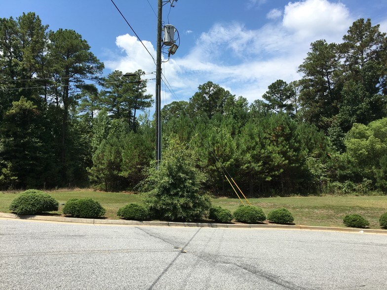 More Photos Of 3100 Highway 16, Sharpsburg Storefront Retail Office For Lease