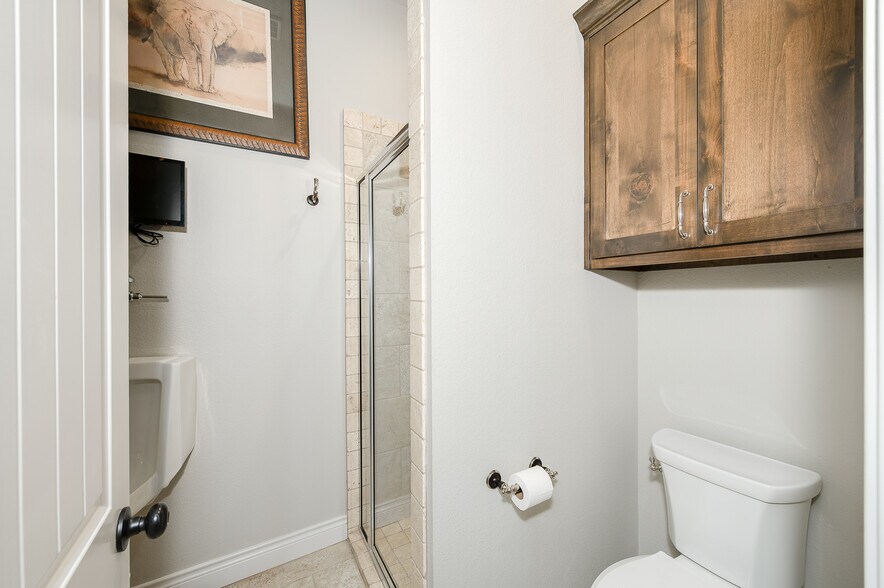 More Photos Of 11184 Dan Williams Ln, College Station Warehouse For Sale