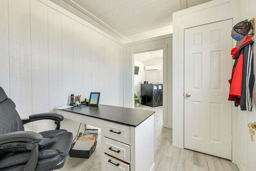 More Photos Of 21601 State Highway 71 W, Spicewood Land For Lease