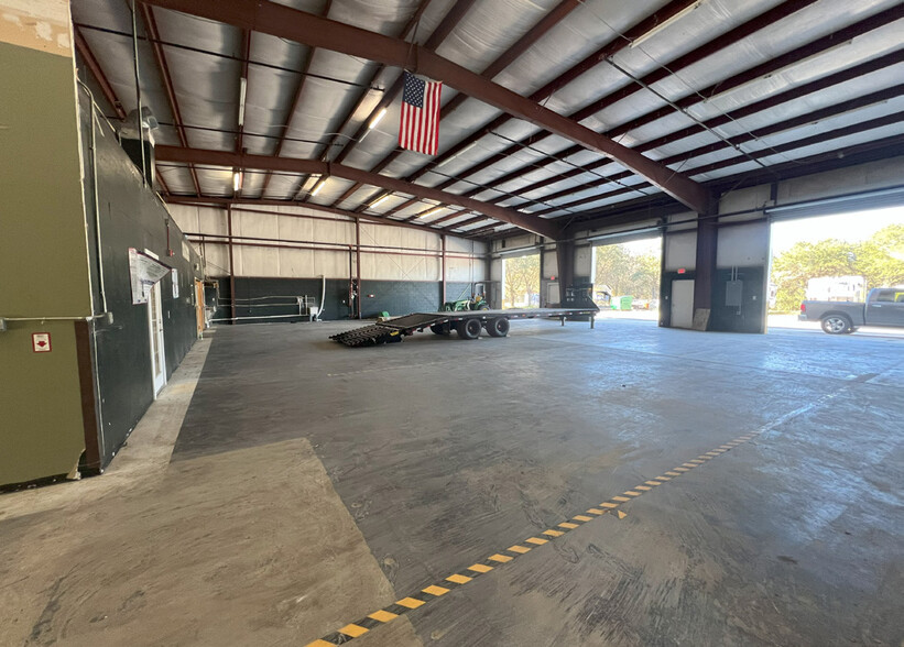 3525 Agricultural Center Dr, Saint Augustine, Fl 32092 - Warehouse For 