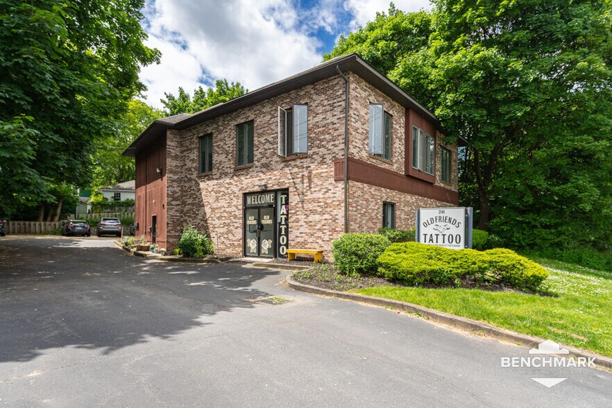 Primary Photo Of 241 Norris Dr, Rochester Apartments For Lease