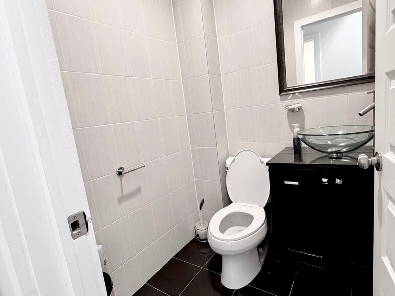 More Photos Of 801 Palisade Ave, Fort Lee Freestanding For Sale