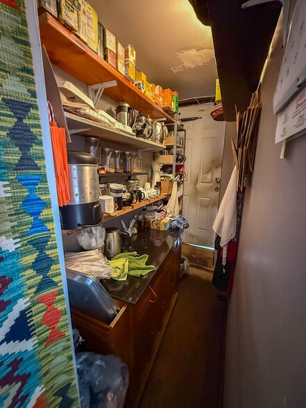 More Photos Of 900 W 36th St, Baltimore Storefront Retail Residential For Sale