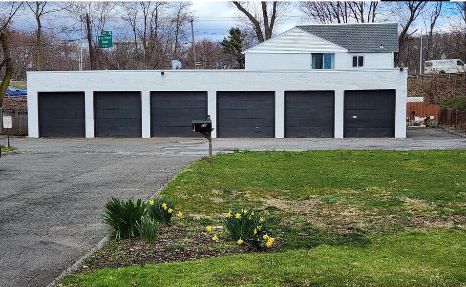 Primary Photo Of 204 Old Post Rd, Southport Warehouse For Lease