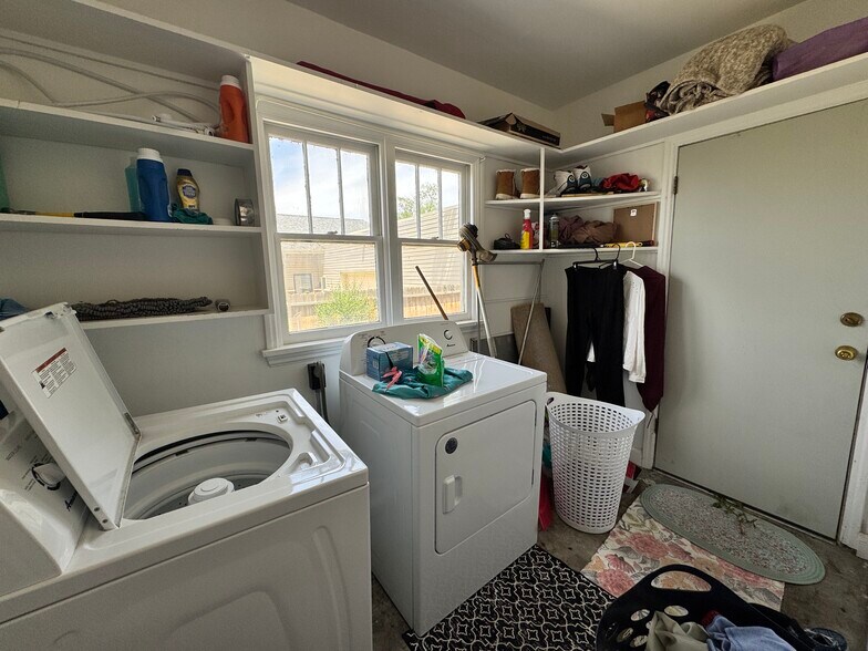 More Photos Of 120 9th Ave N, Buhl Multifamily For Sale