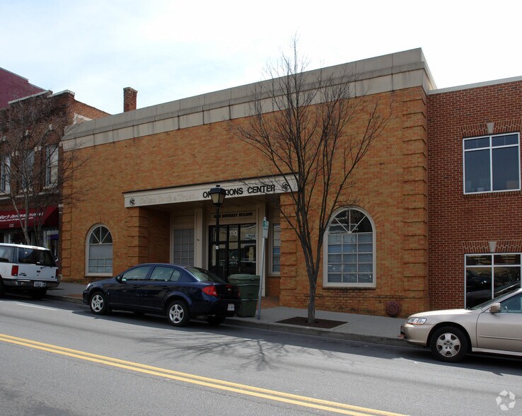Primary Photo Of 110 E Main St, Salem Office For Lease