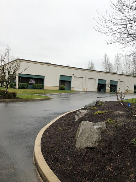 More Photos Of 302-376 NE 219th Ave, Gresham Light Manufacturing For Lease