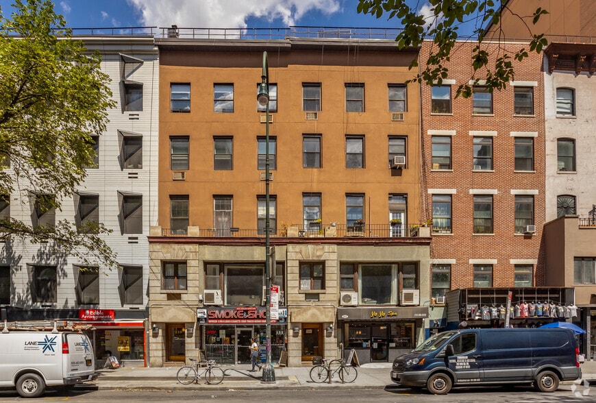 More Photos Of 219 W 14th St, New York Apartments For Lease