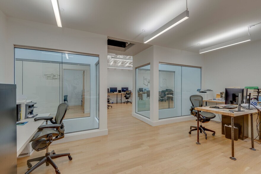 More Photos Of 407 Humphreys St, Nashville Office For Lease