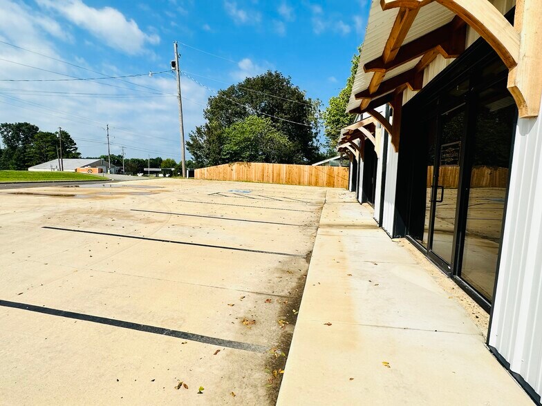 More Photos Of 1195 E Main St, Melbourne Loft Creative Space For Sale