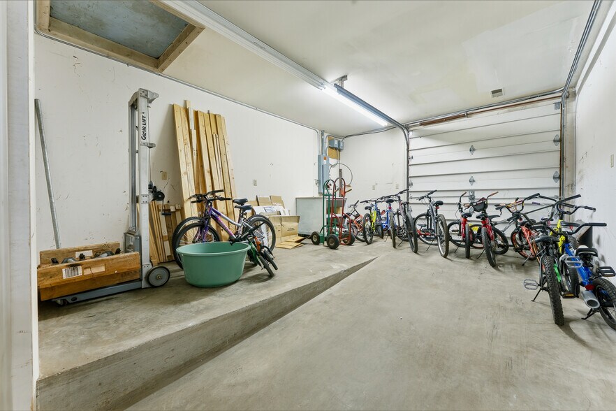 More Photos Of 102 4th St, Terra Alta Light Distribution For Sale