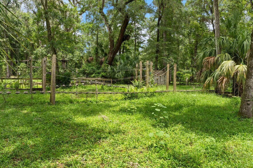 More Photos Of 6440 Cedar Ln, Brooksville Sports And Entertainment For Sale