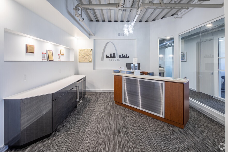 More Photos Of 1034 S Brentwood Blvd, Richmond Heights Medical For Lease